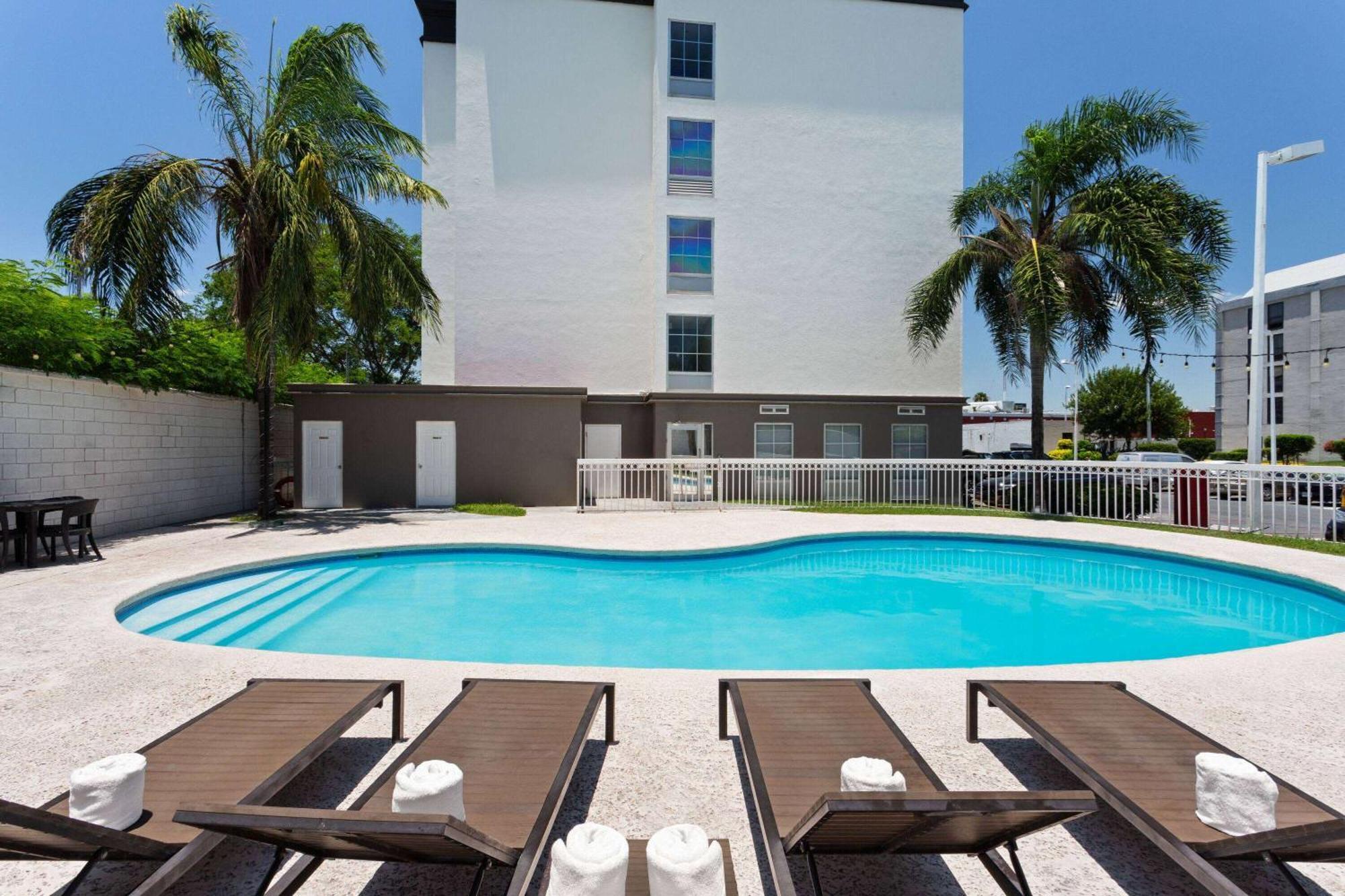 Wyndham Garden Monterrey Aeropuerto Otel Apodaca Dış mekan fotoğraf