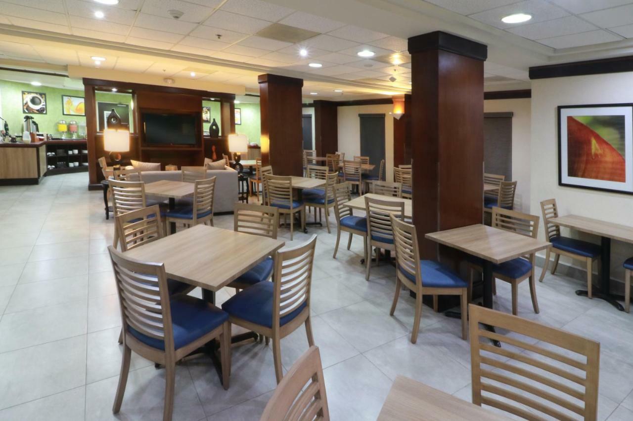 Wyndham Garden Monterrey Aeropuerto Otel Apodaca Dış mekan fotoğraf